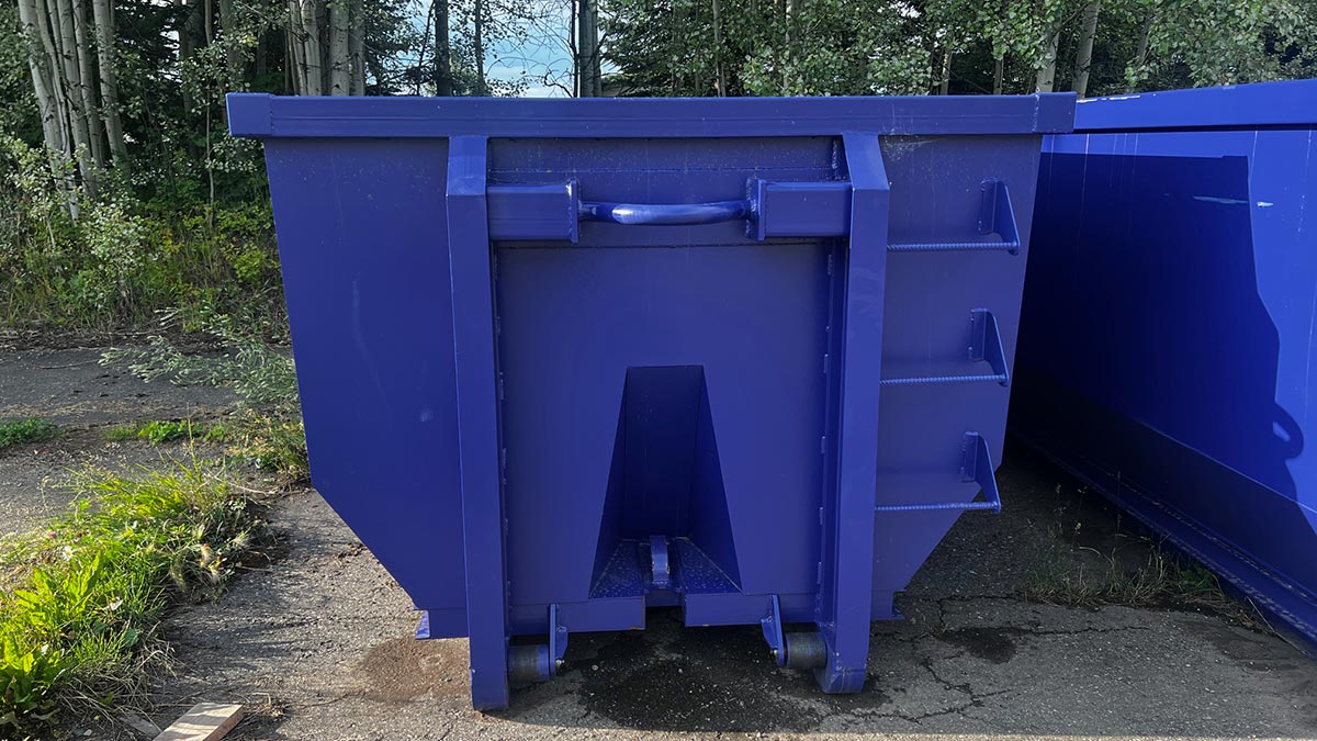End view of roll-off bin dumpster